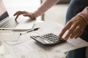 How much does a free zone company in the UAE cost?