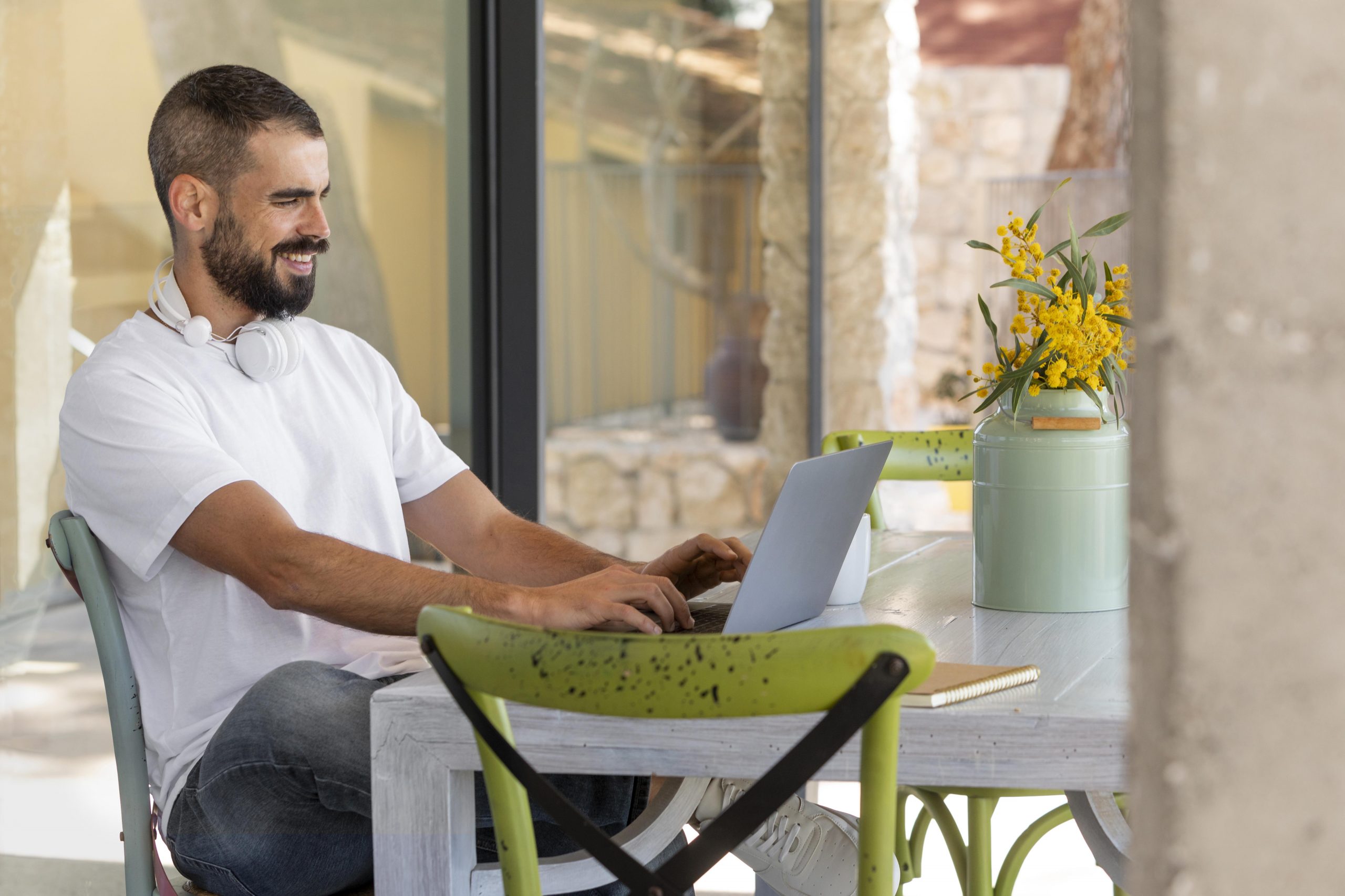 The Rise of Remote Entrepreneurship: Setting Up Your Virtual Office in the UAE