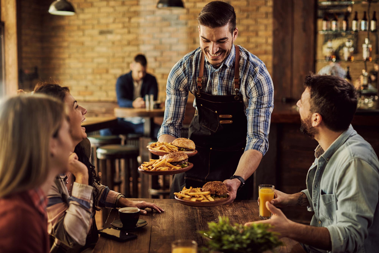 How To Start a Food Service Business in the UAE