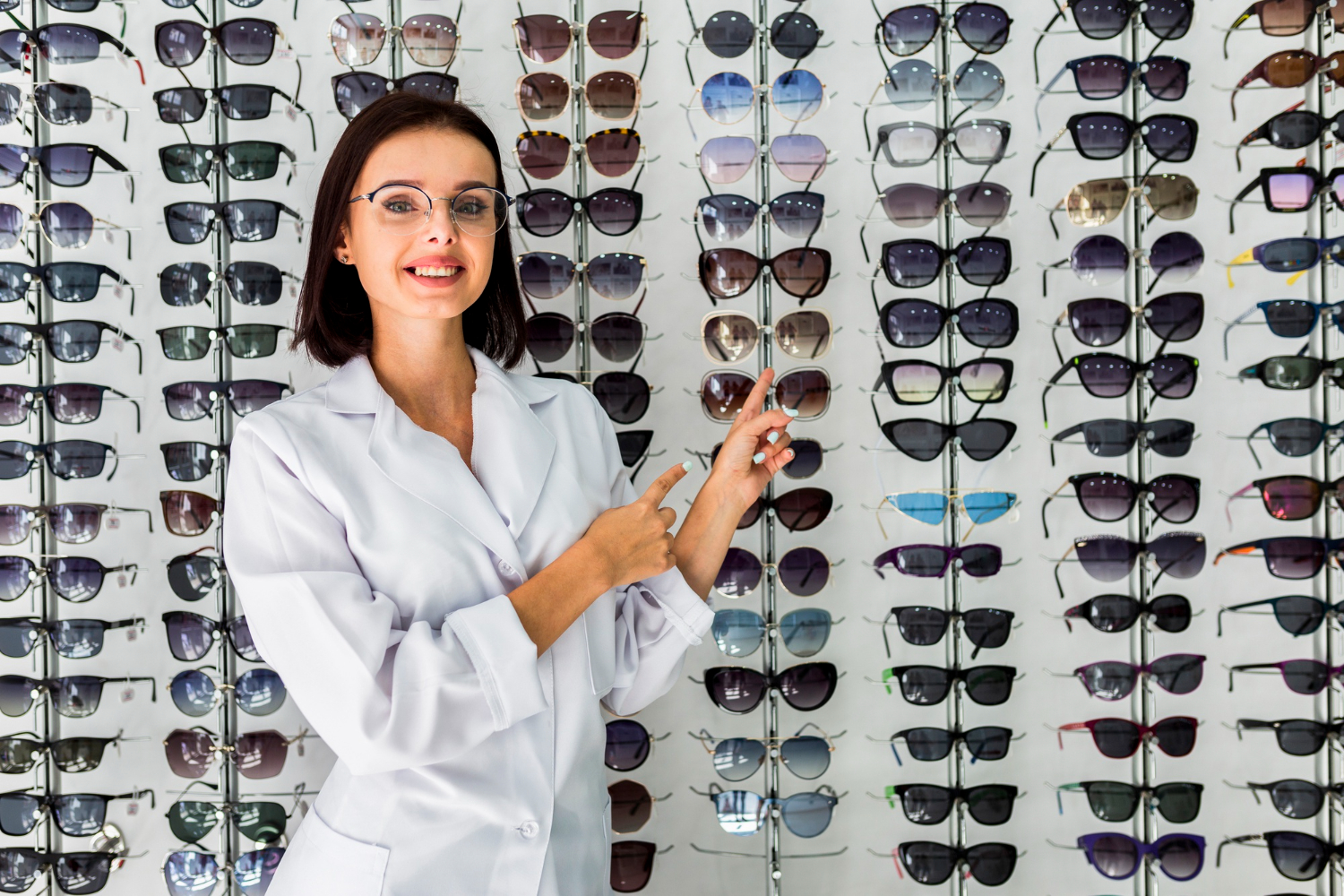 How to Set up a Photographic and Optical Goods Wholesale Business in the UAE